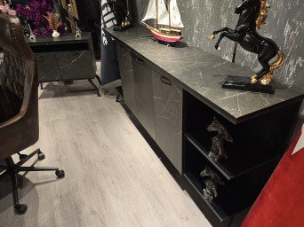 Kapitoneli Masa Takımı